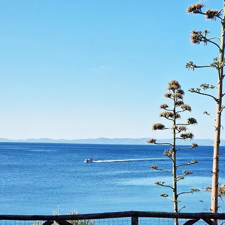Sea La Vie Seafront Apartment, Apartmán *