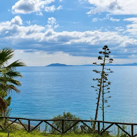 Sea La Vie Seafront Apartment, *