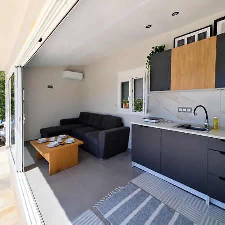Sea La Vie Seafront Apartment, 公寓 *
