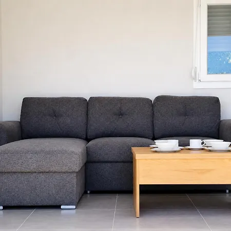 Sea La Vie Seafront Apartment,
