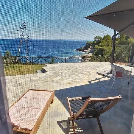 Sea La Vie Seafront Apartment, 아파트 칼로그리아