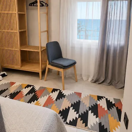Sea La Vie Seafront Apartment, * 칼로그리아