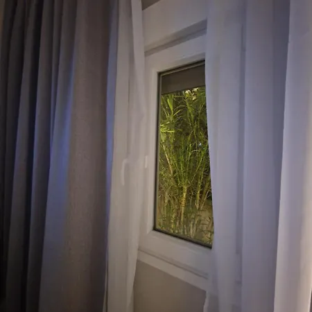Sea La Vie Seafront Apartment, 칼로그리아